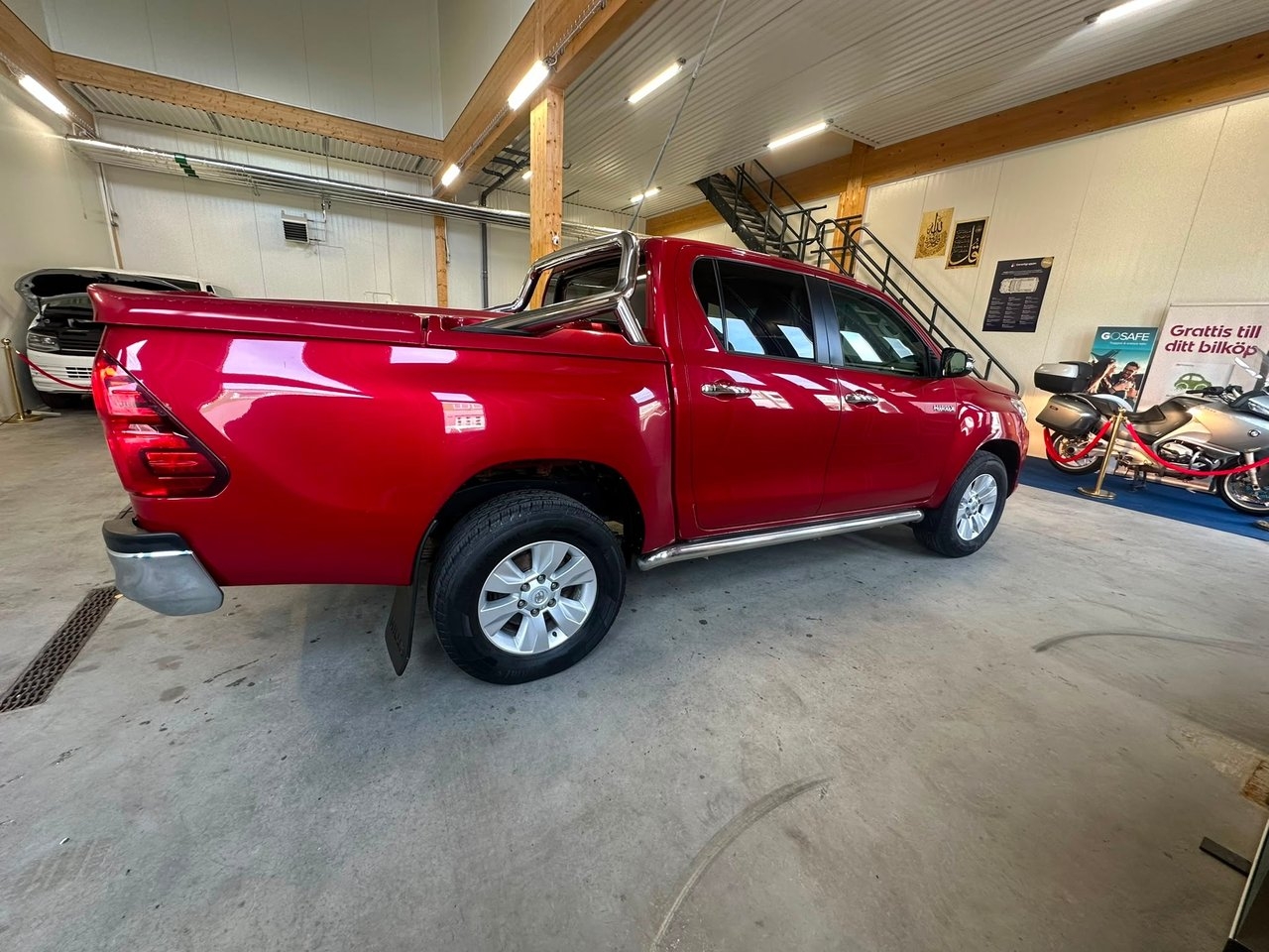 Toyota HiLux 2017, photo 5/10