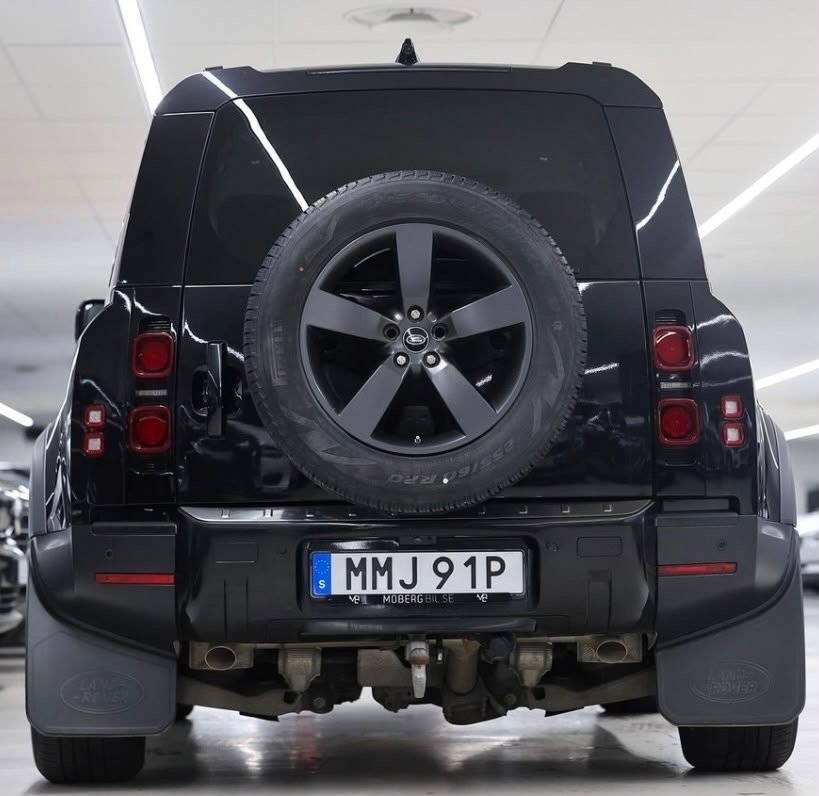 Land Rover Defender 110 P400 MHEV SE 2020, photo 5/10
