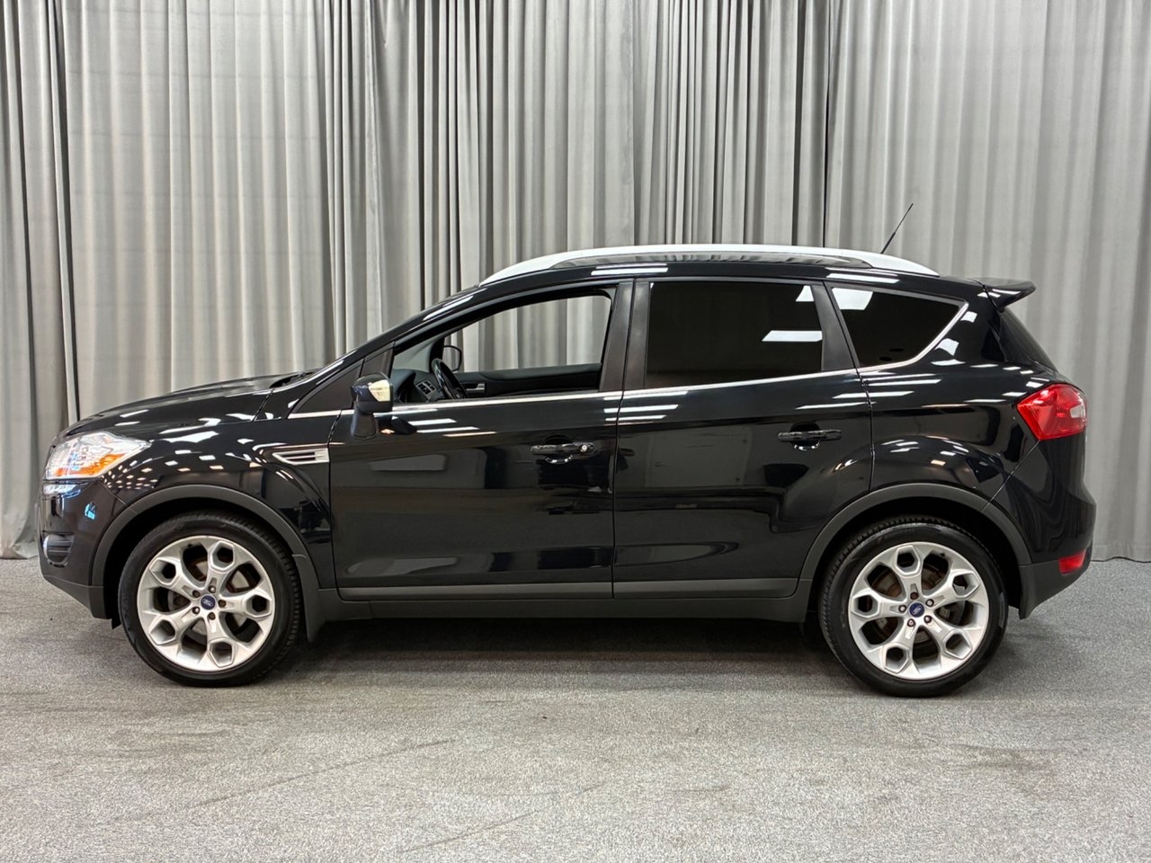 Ford Kuga 2012, bild 2/9