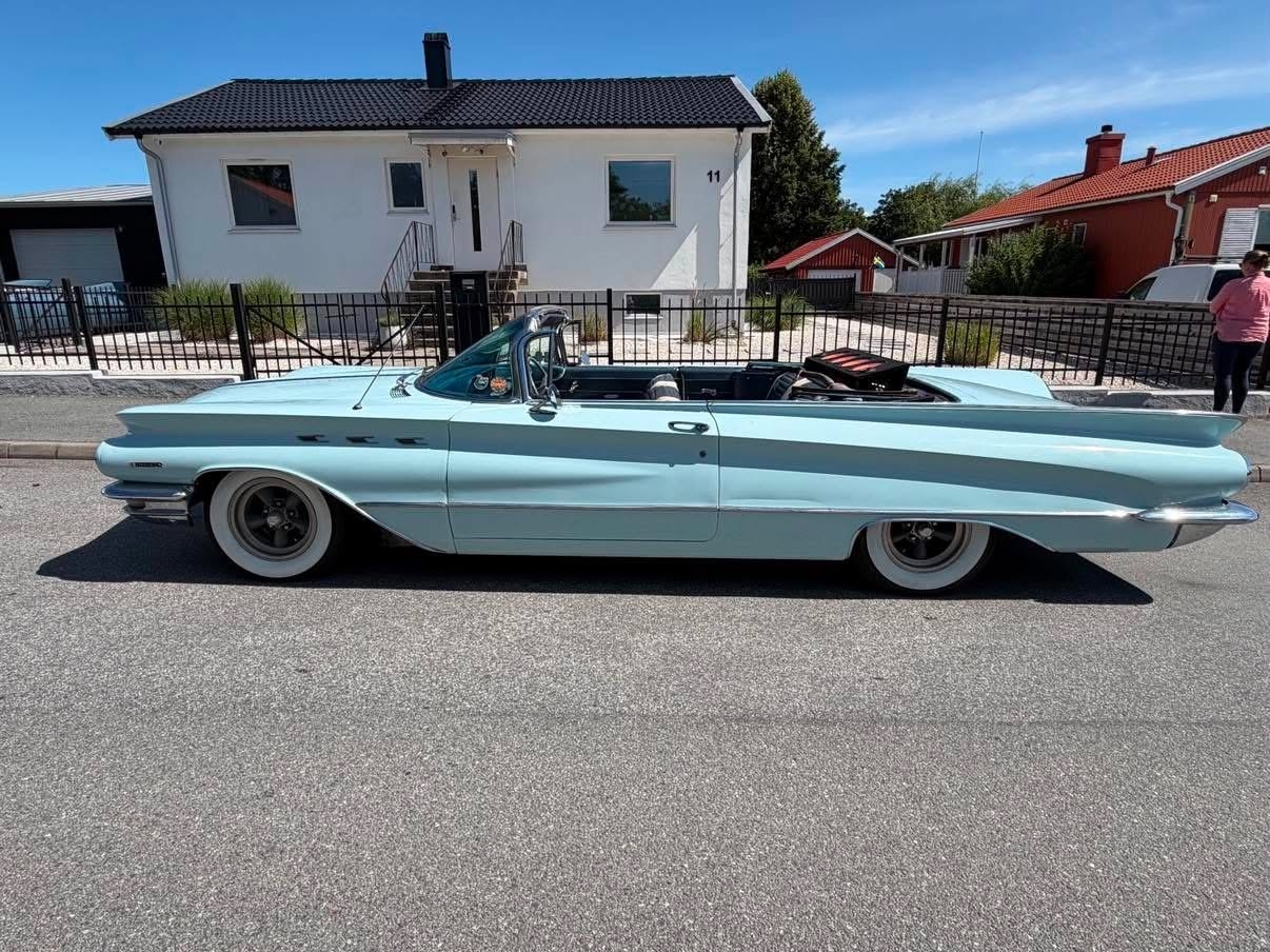 Buick Invicta