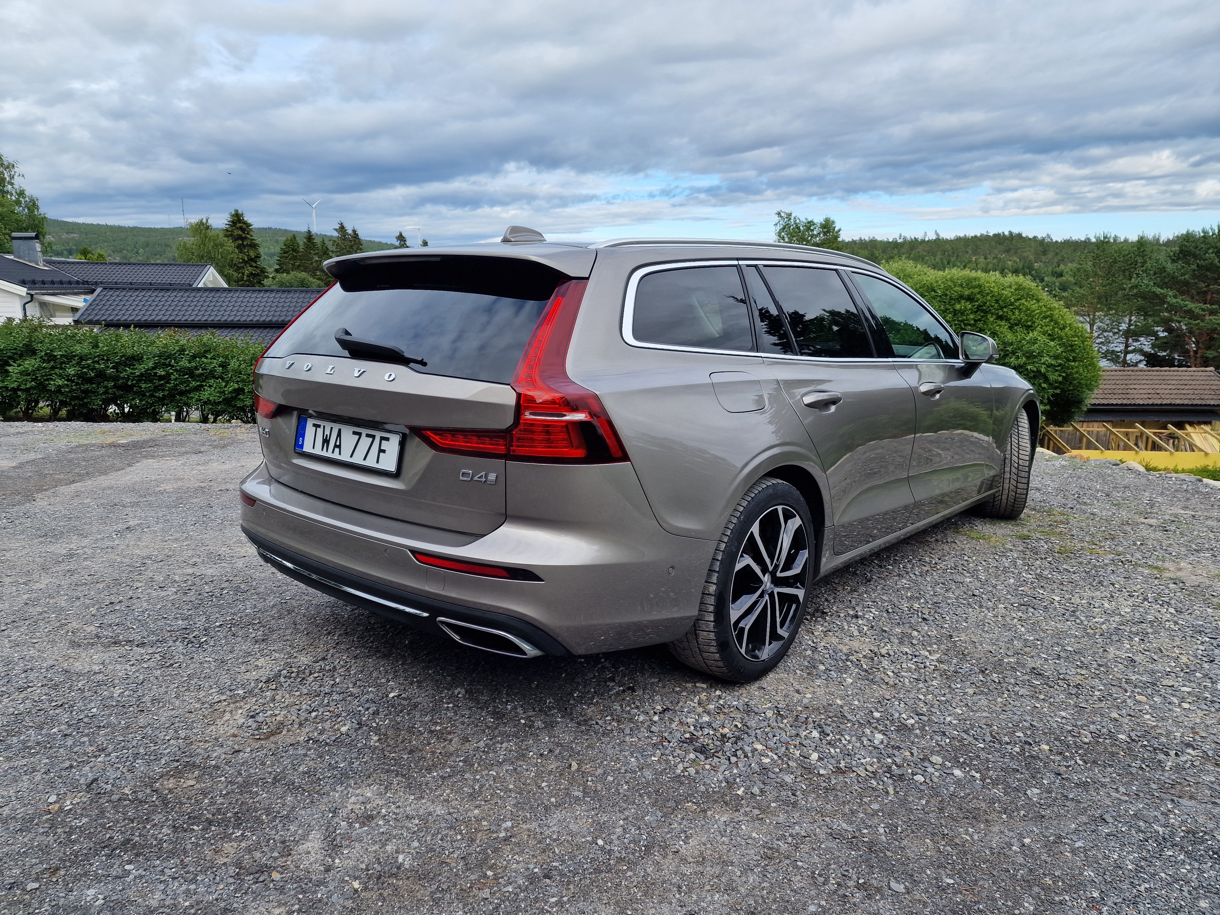 Volvo V60 D4 Inscription Drag Pano 2019, bild 4/10