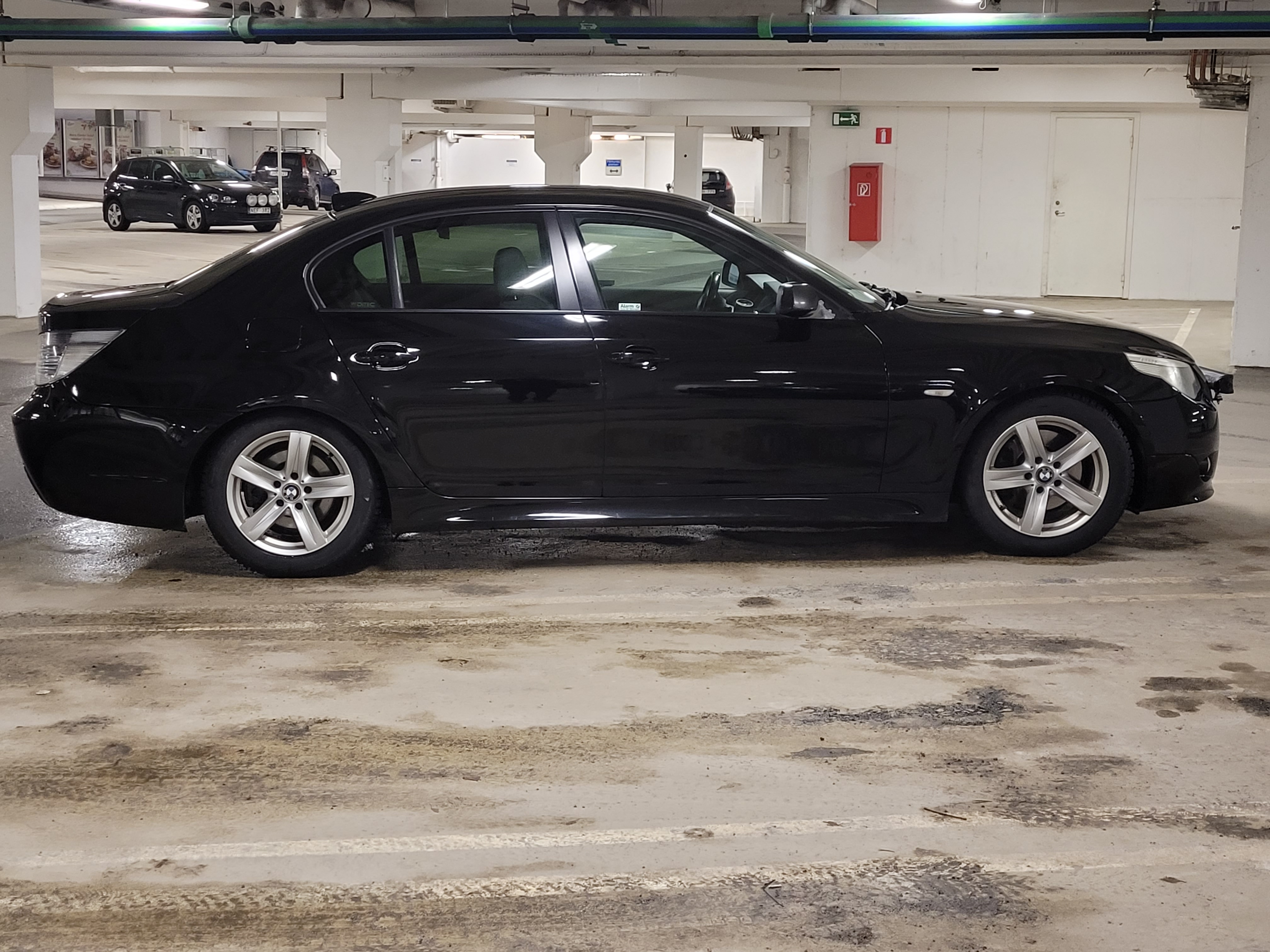 BMW 530