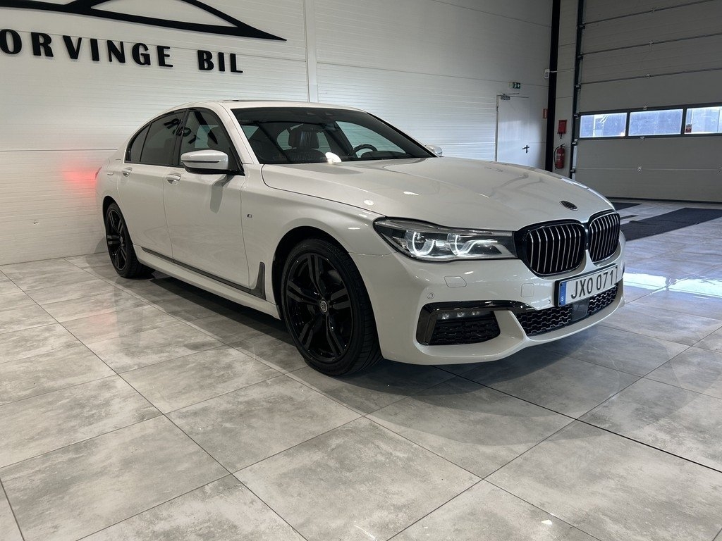 BMW 730 2016, photo 6/10