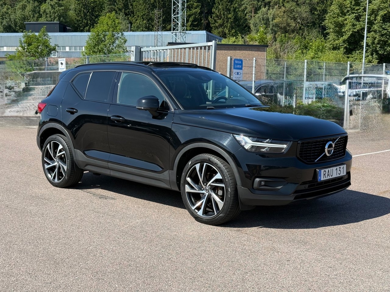 Volvo XC40 T5 AWD Geartronic R-Design 2019, kuva 2/10