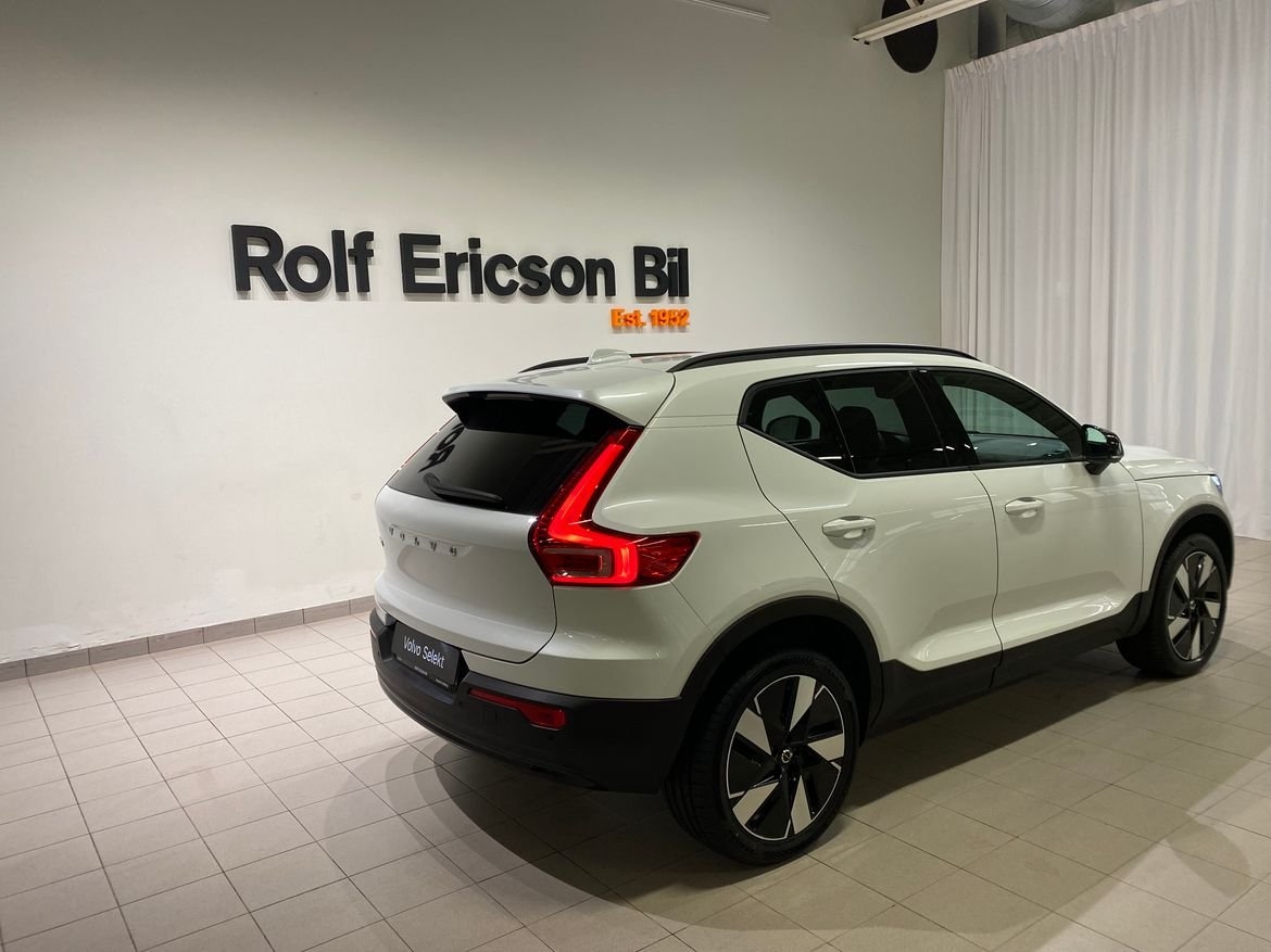 Volvo EX40 2025, photo 4/10