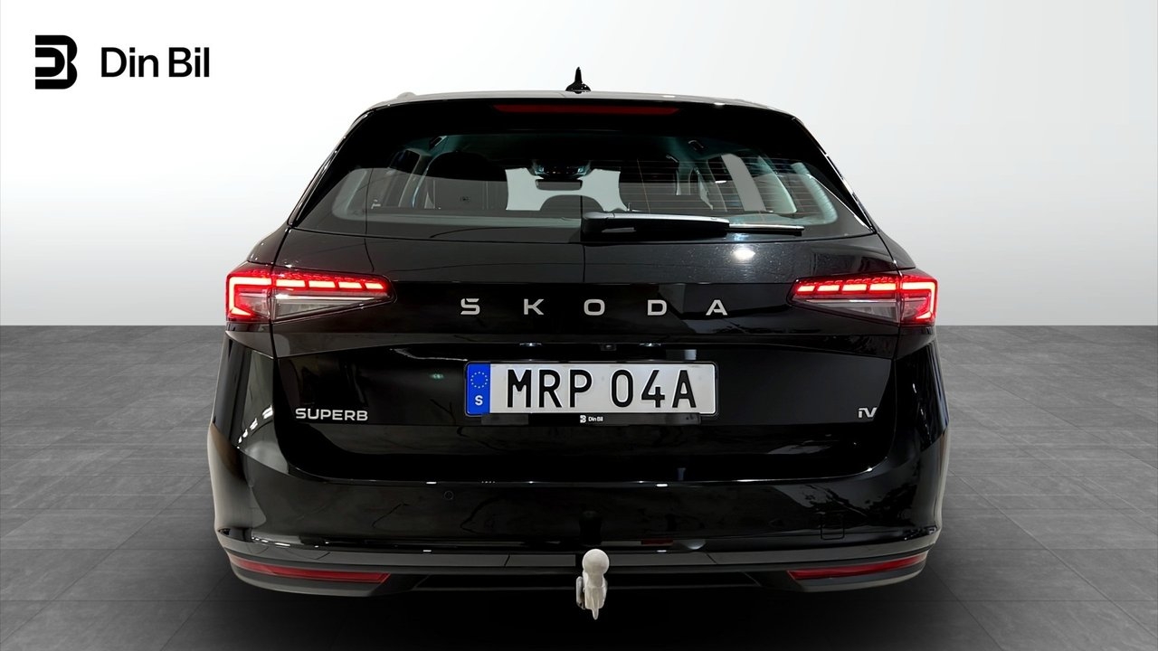 Skoda Superb Combi Selection iV DSG Drag 2025, kuva 5/10