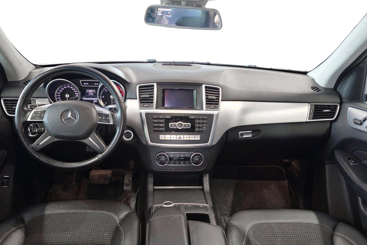 Mercedes-Benz ML 2013, bild 7/8
