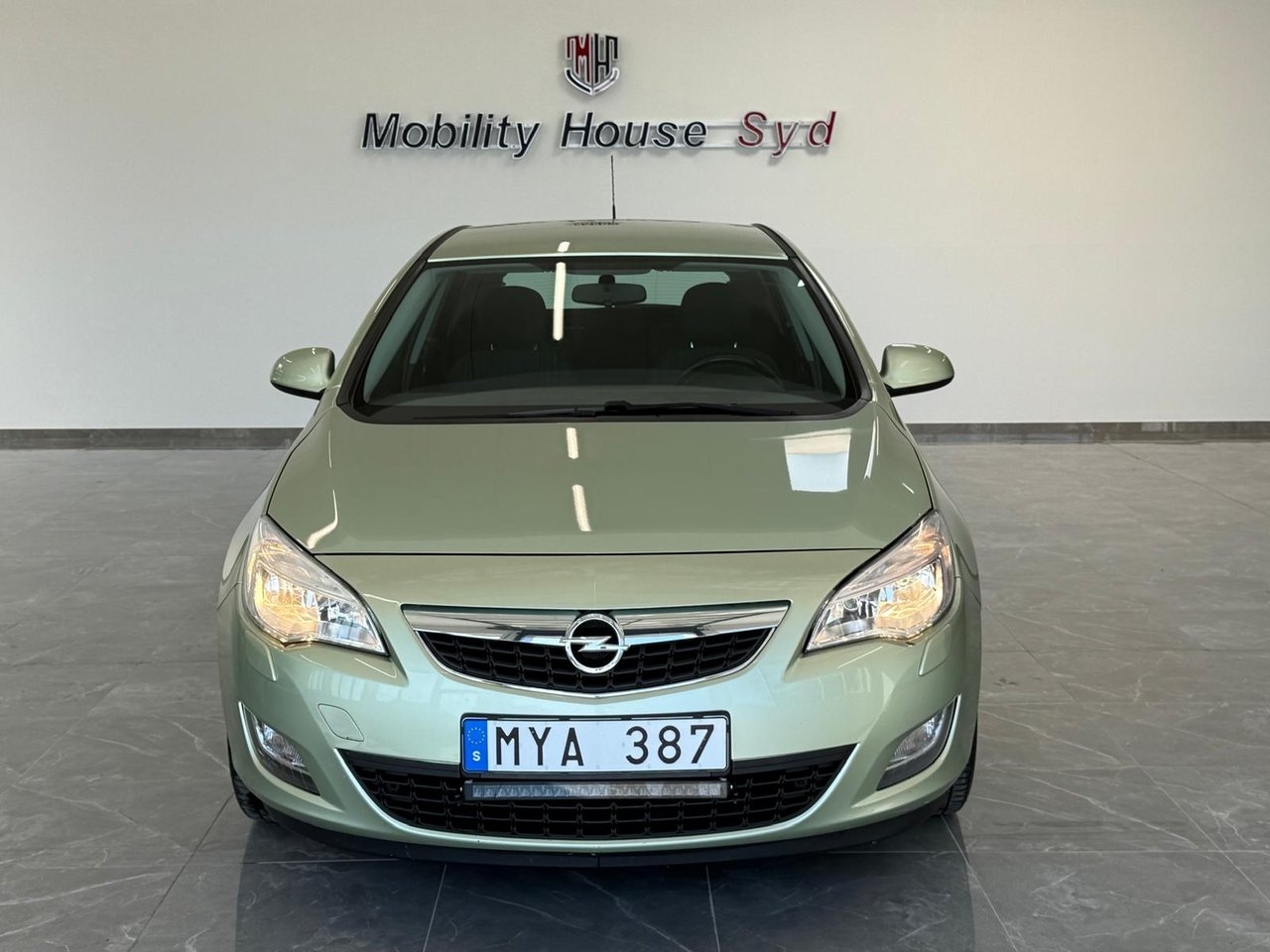 Opel Astra 1.6 Enjoy Euro 5 2012, bild 6/10