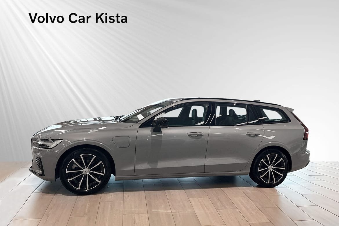 Volvo V60 T6 Plus Dark Nordic Drag 2026, bild 3/34