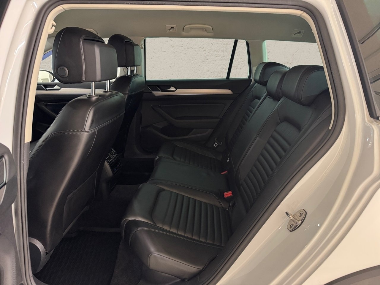 Volkswagen Passat 2018, bild 6/7