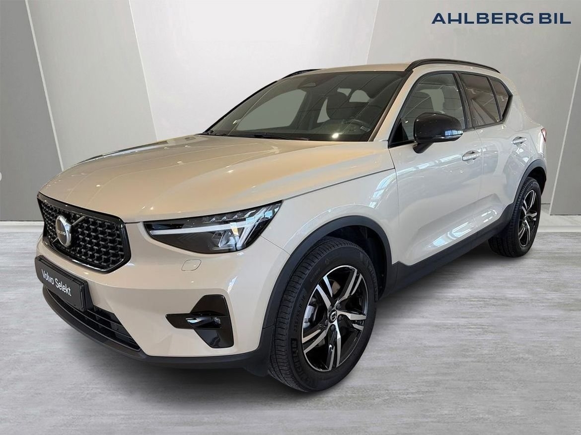 Volvo XC40 B3 FWD Bensin Plus Dark 2025, bild 5/10
