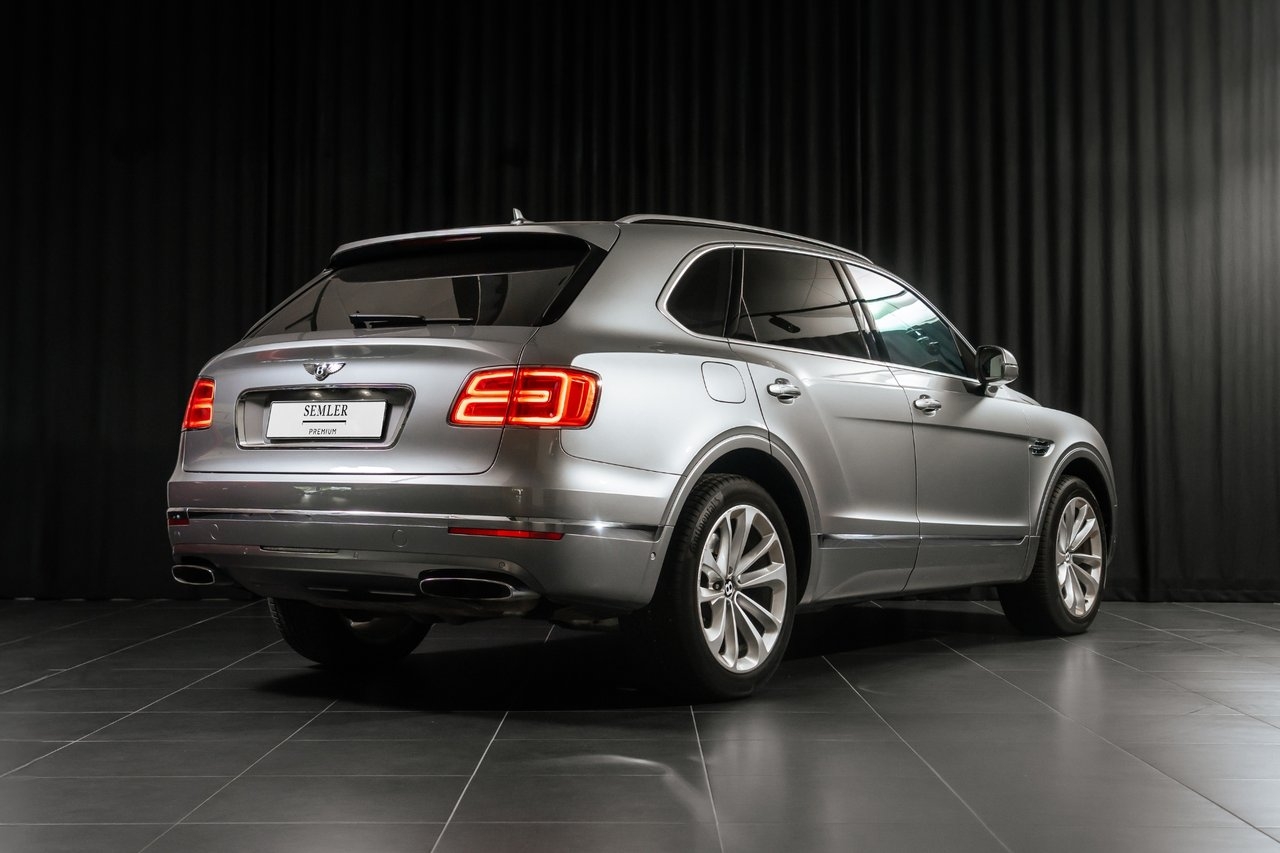 Bentley Bentayga 6.0 W12 Touring 2018, bild 4/18