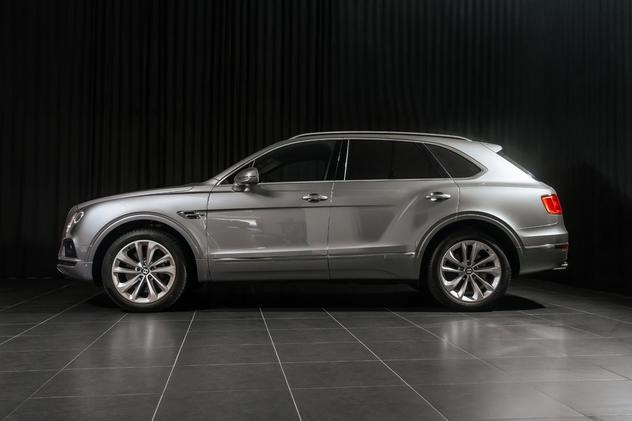 Bentley Bentayga 6.0 W12 Touring 2018, bild 2/18