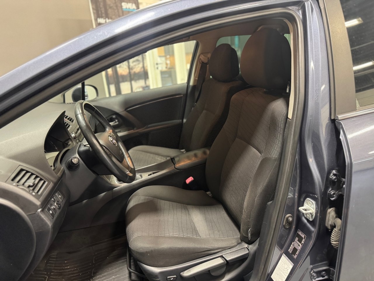 Toyota Avensis 2009, bild 7/9