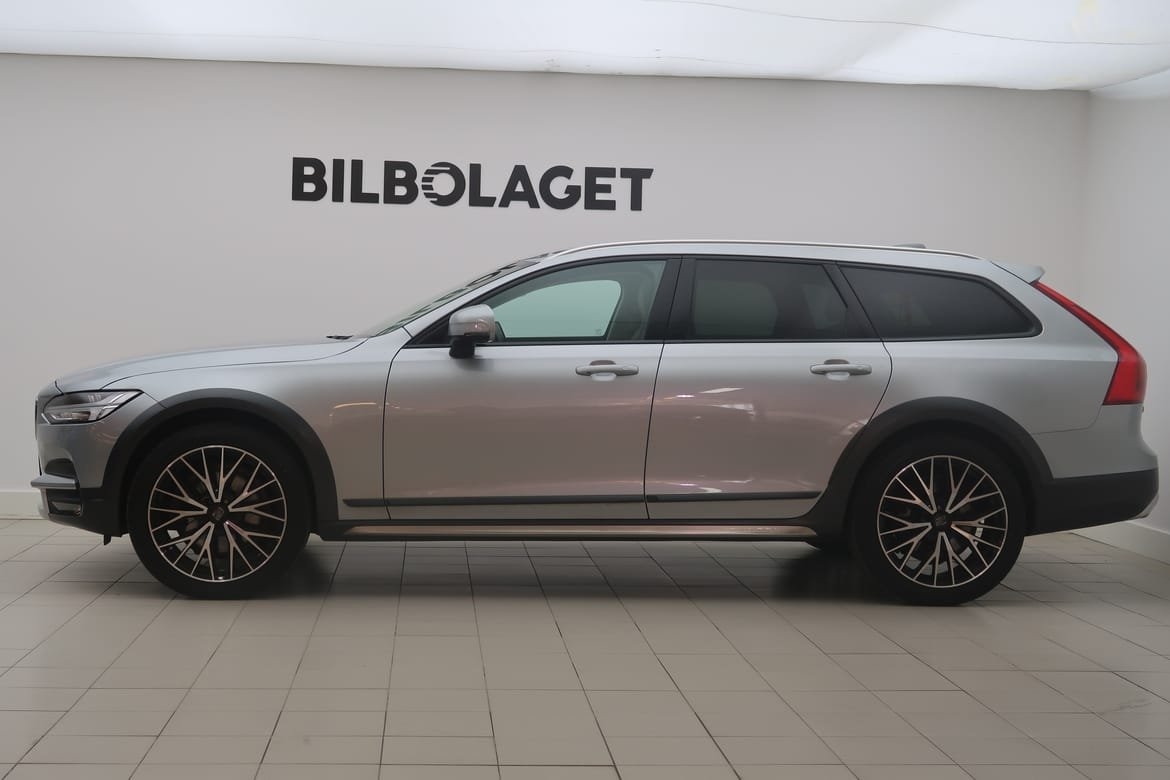 Volvo V90 Cross Country 2018, photo 2/10