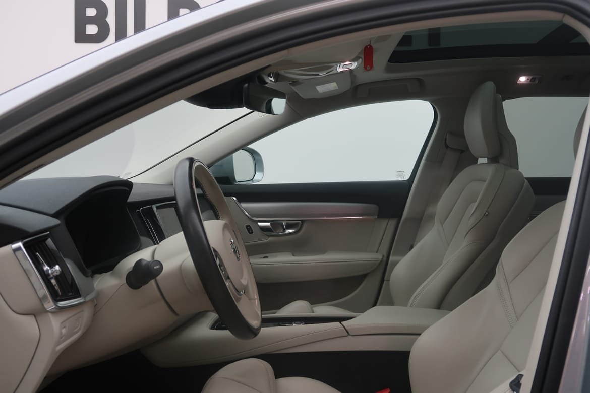 Volvo V90 Cross Country 2018, photo 4/10