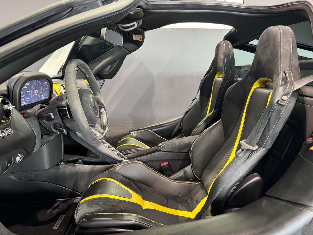 McLaren 720S 2018, photo 3/10