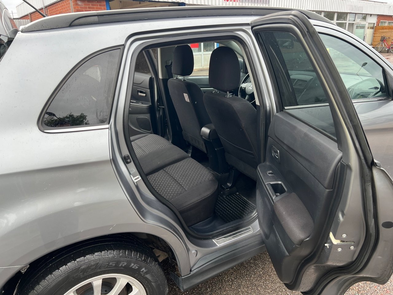 Mitsubishi ASX 2011, bild 5/10