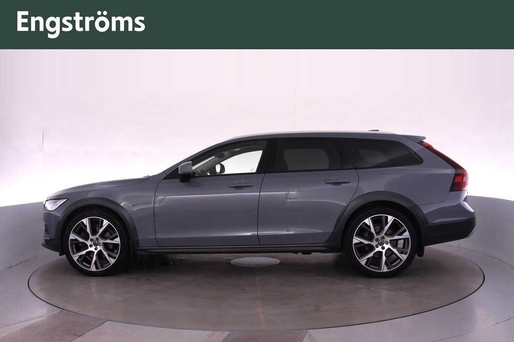 Volvo V90 Cross Country 2023, photo 5/15