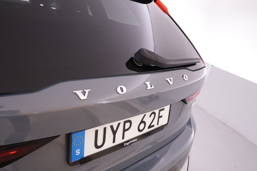 Volvo V90 Cross Country 2023, photo 7/15
