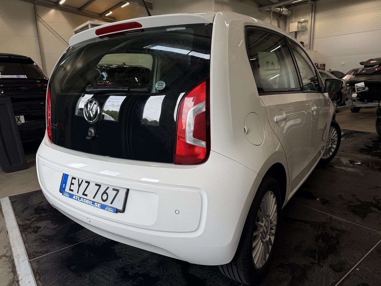 Volkswagen UP! 2015, kuva 4/10