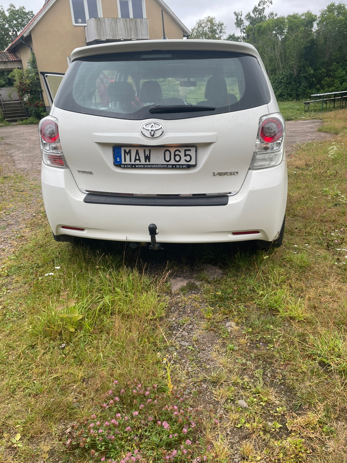 Toyota Verso 1.8 Valvematic Manuell 2011, bild 2/6