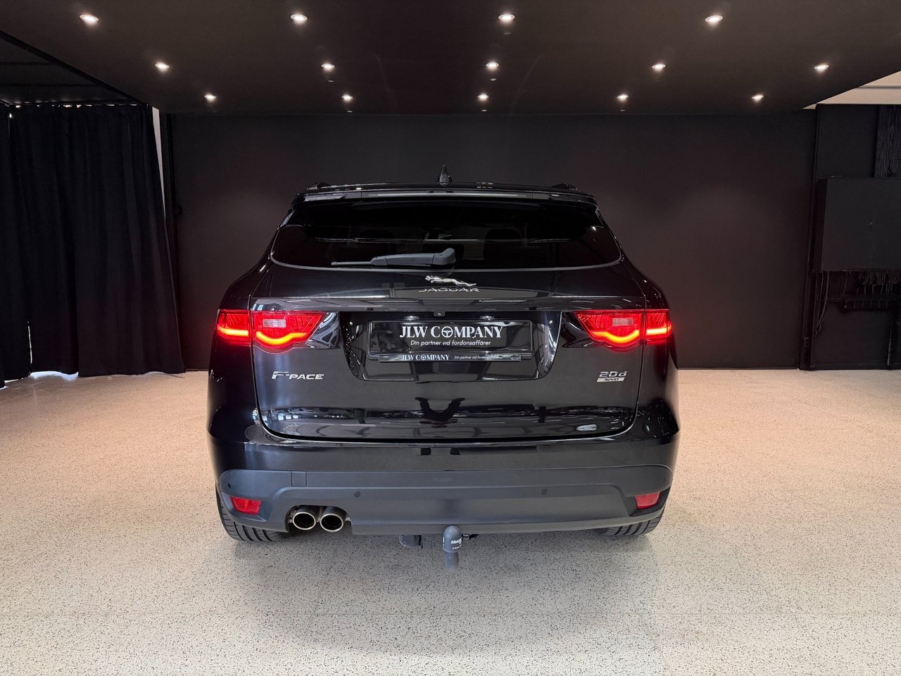 Jaguar F-Pace 20d AWD 2020, photo 7/16