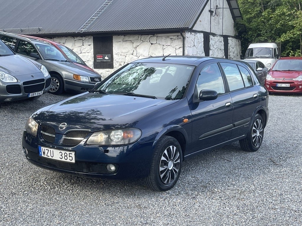 Nissan Almera