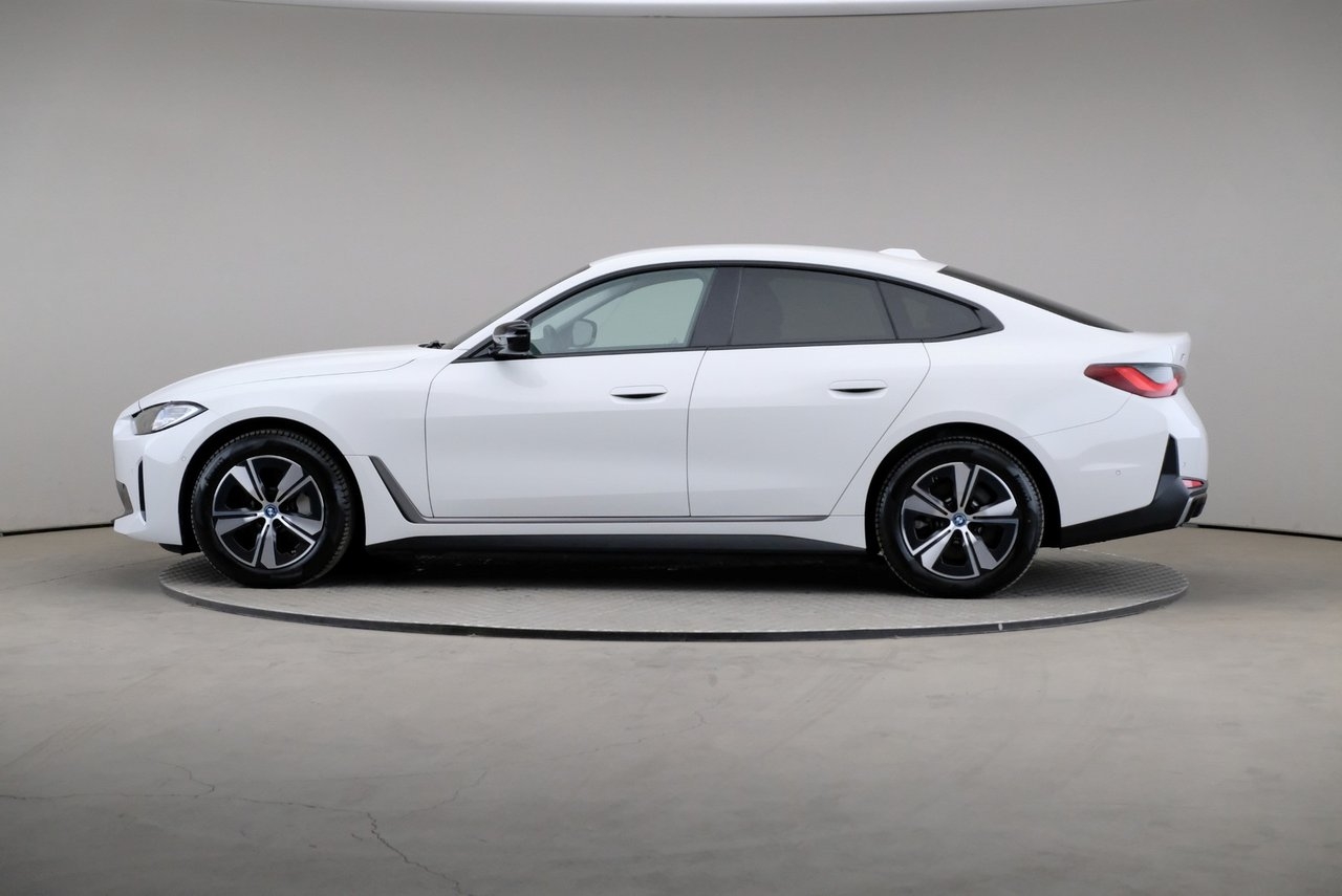 BMW i4 2024, photo 4/23