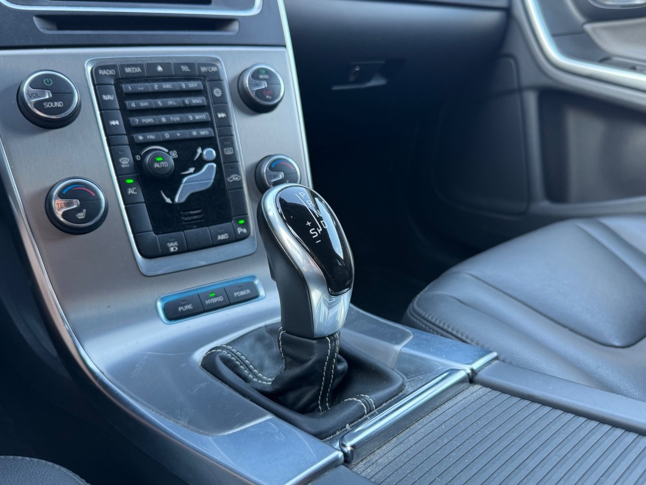 Volvo V60 2014, photo 6/16