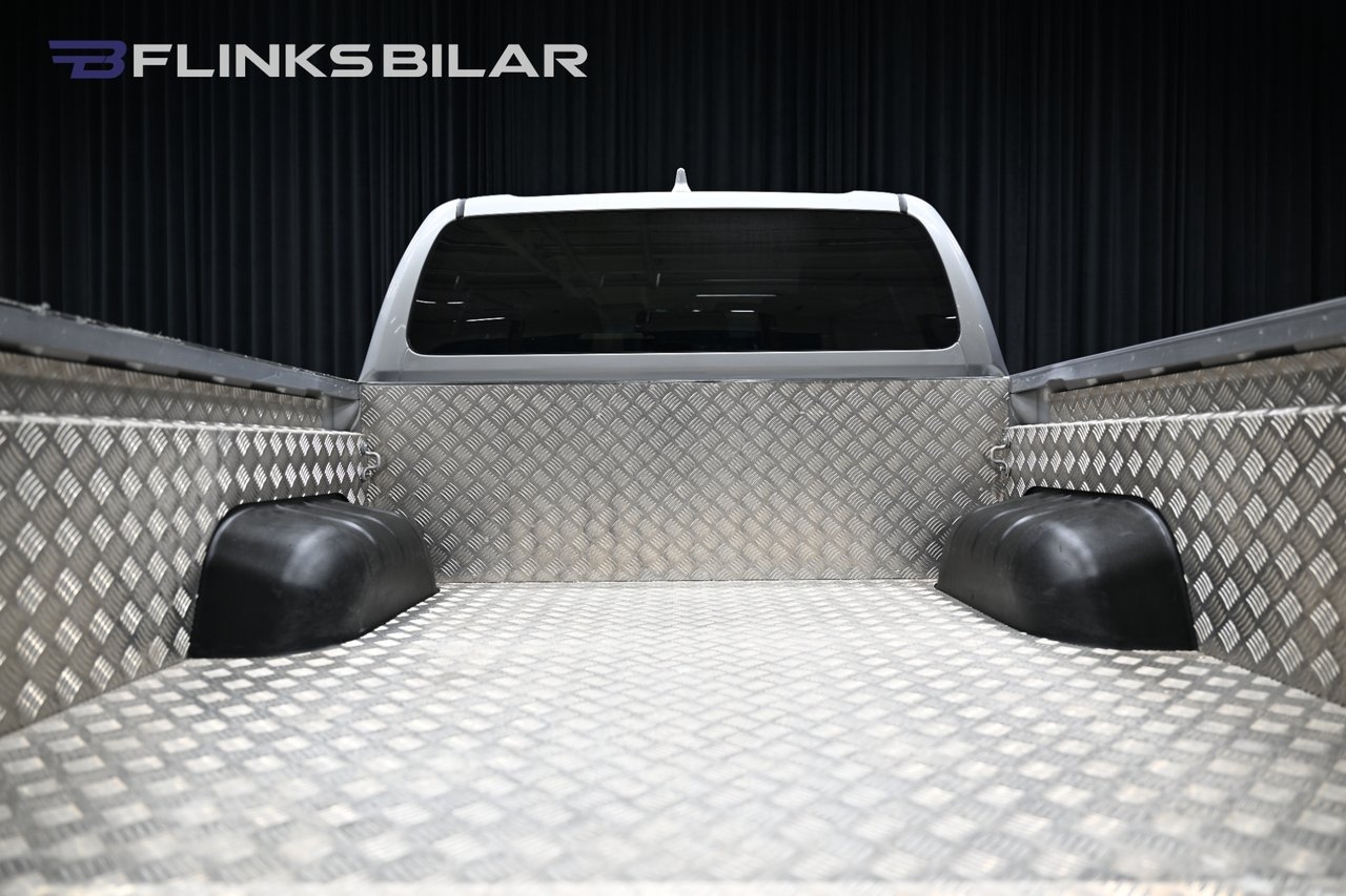 Toyota HiLux 2.8 4WD 204HK Automat 2022, bild 7/32