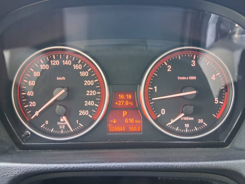 BMW 330 d xDrive Touring Automatisk 2011, bild 3/15