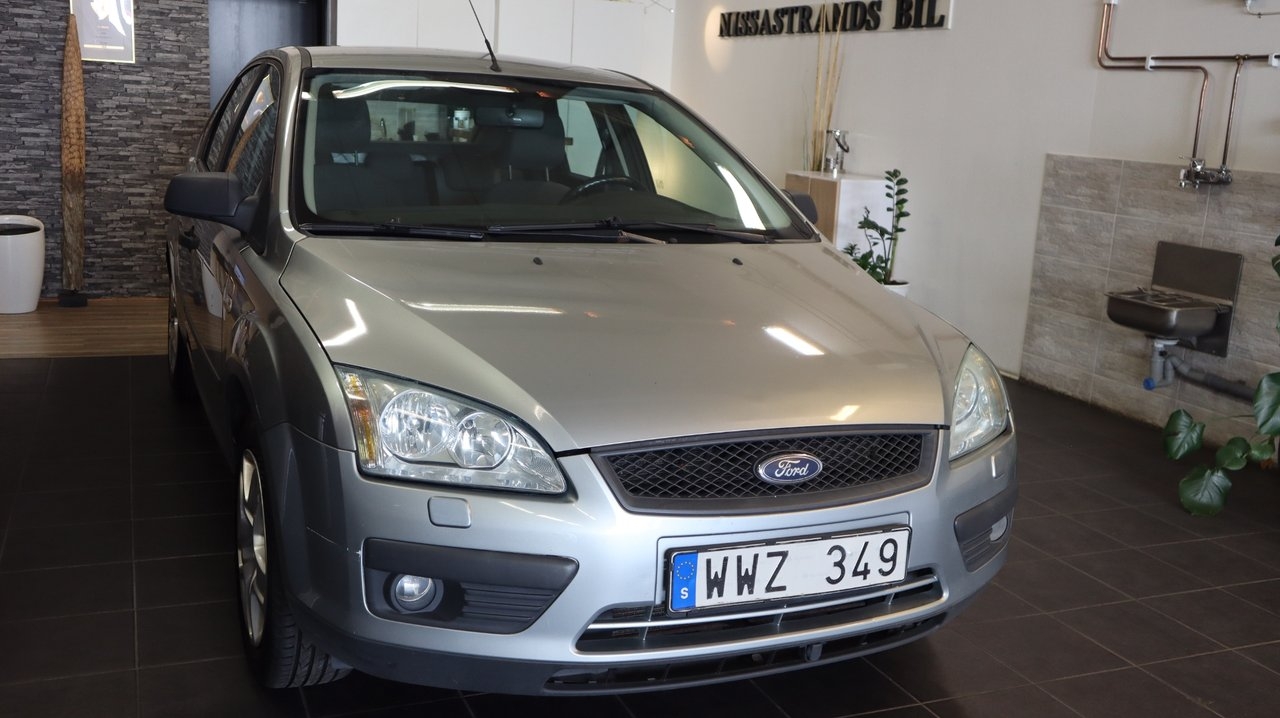Ford Focus 5-dörrars 1.6 Ti-VCT Euro 4 2005, bild 5/6