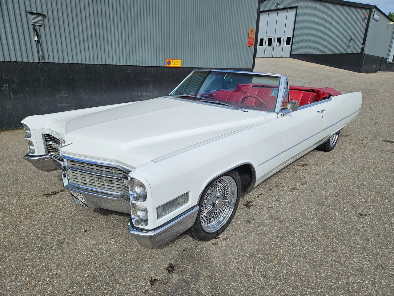 Cadillac De Ville