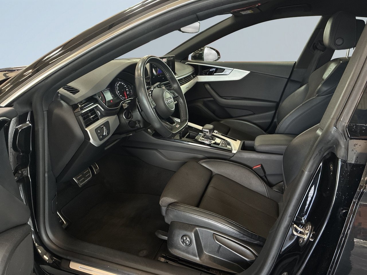 Audi A5 2022, kuva 7/20