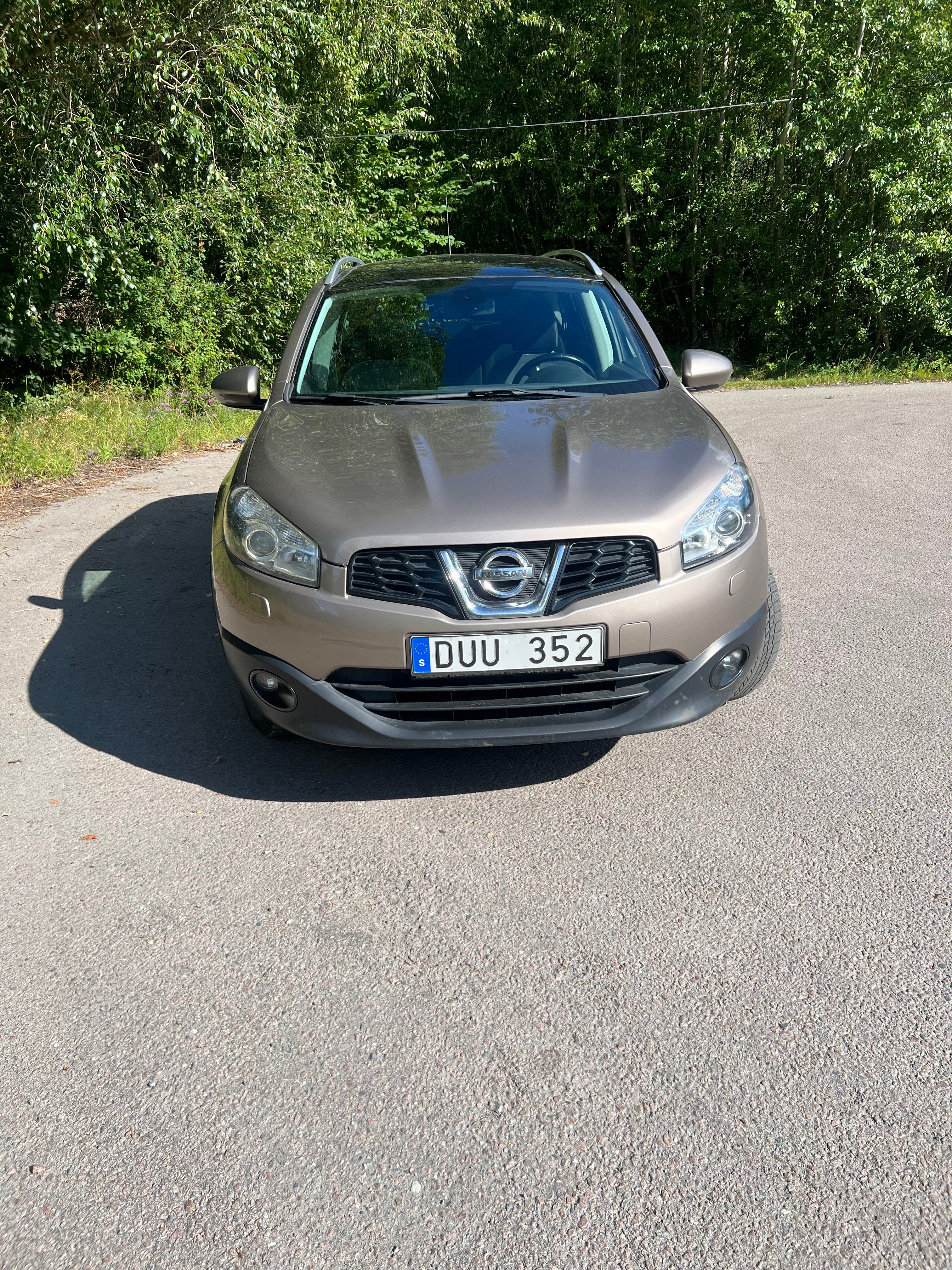 Nissan Qashqai+2 2.0 4x4 Manuell 2011, bild 2/4