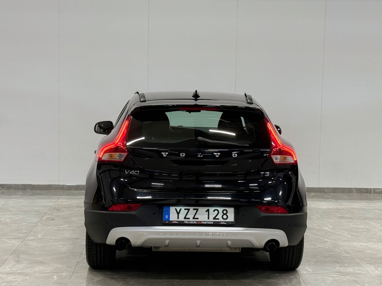 Volvo V40 Cross Country T3 Business 2018, kuva 7/10
