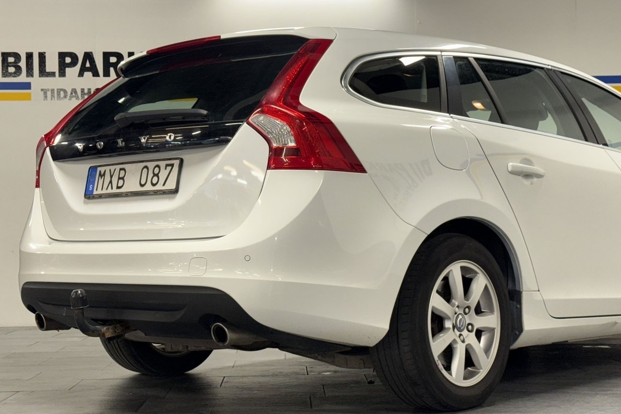 Volvo V60 2013, photo 7/23