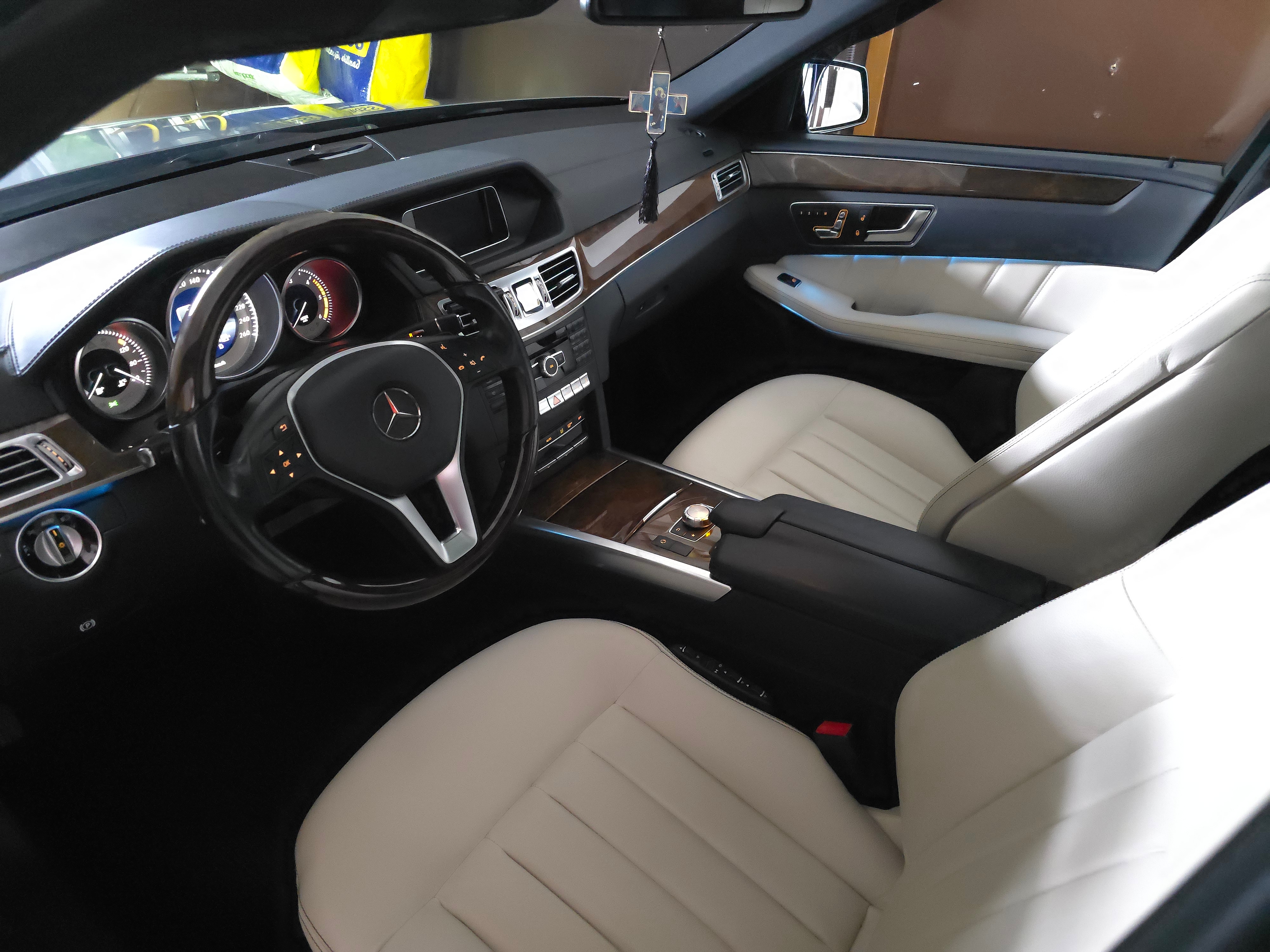 Mercedes-Benz E 2014, photo 4/12