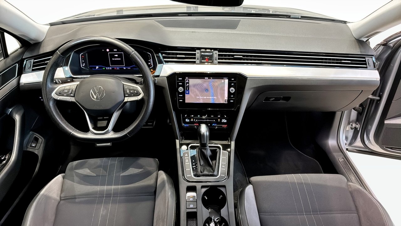 Volkswagen Passat Alltrack 2.0 2024, photo 4/10