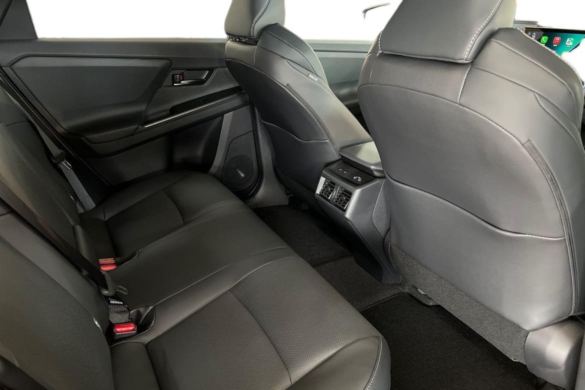 Toyota bZ4X AWD EXECUTIVE - JBL 2026, photo 7/23