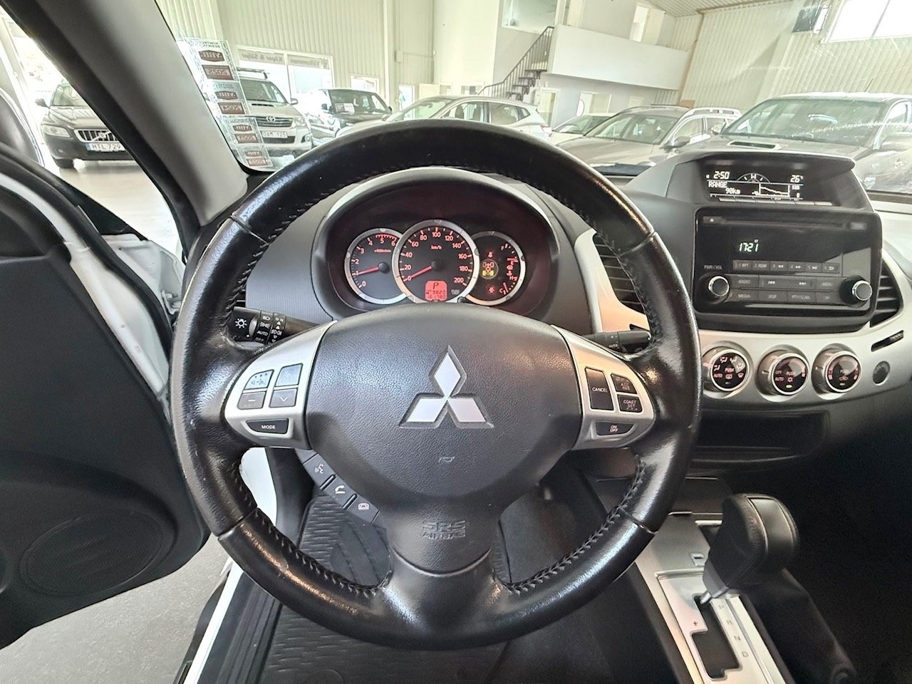 Mitsubishi L200 2015, bild 7/12