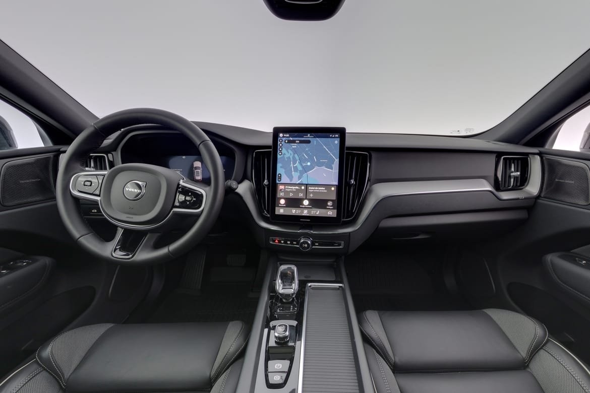 Volvo XC60 T6 Plus Black Nordic Edition 2026, bild 7/10