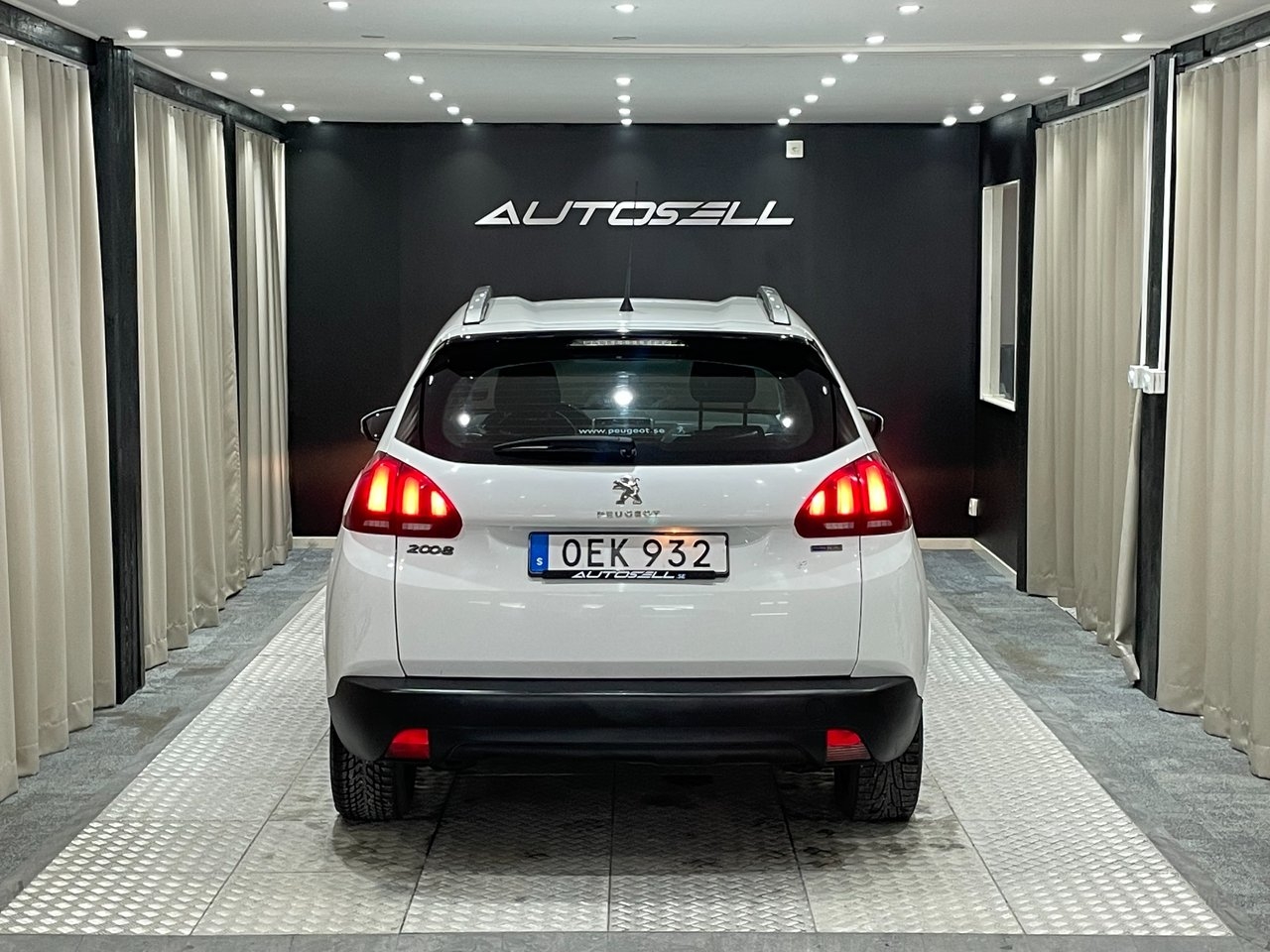 Peugeot 2008 2017, photo 4/10