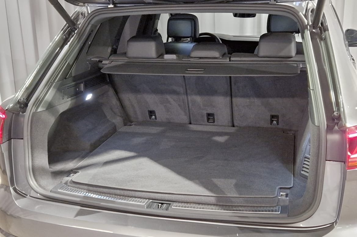 Volkswagen Touareg R eHybrid 2021, photo 6/21