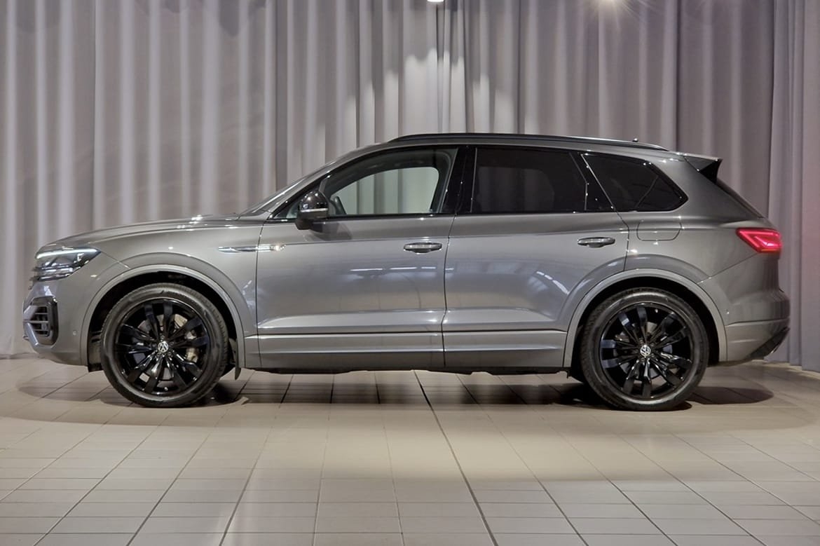 Volkswagen Touareg R eHybrid 2021, photo 2/21
