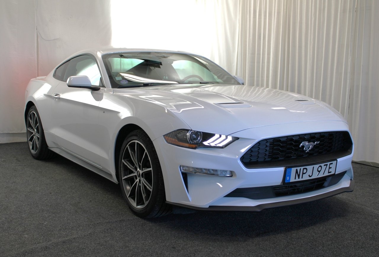 Ford Mustang EcoBoost Premium 2018, kuva 2/10