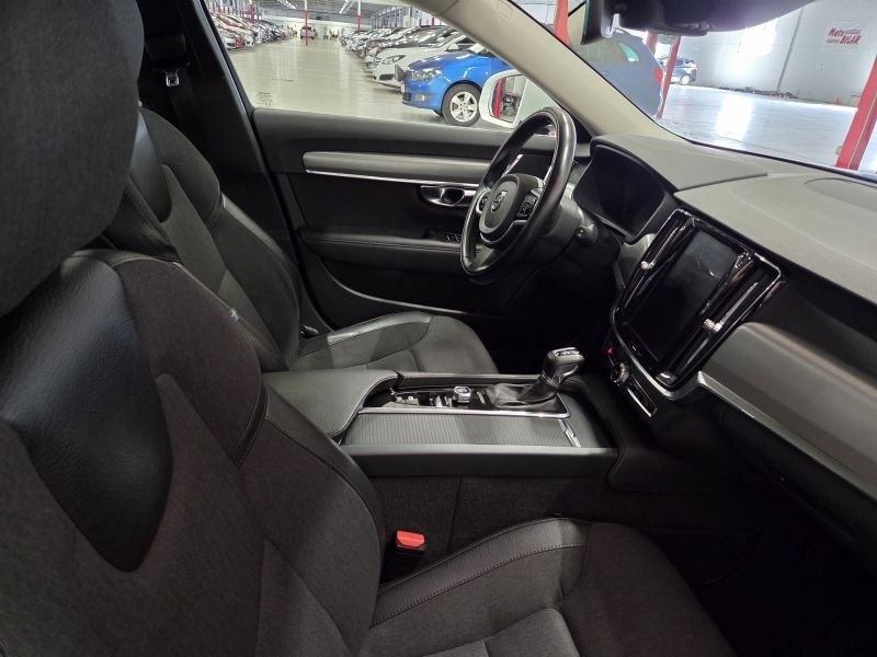 Volvo V90 2018, photo 4/10