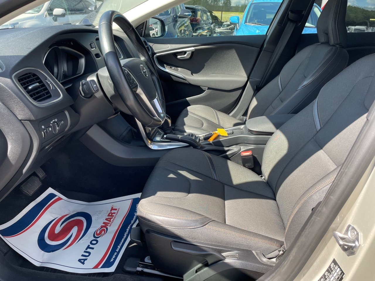 Volvo V40 Cross Country 2019, kuva 4/10