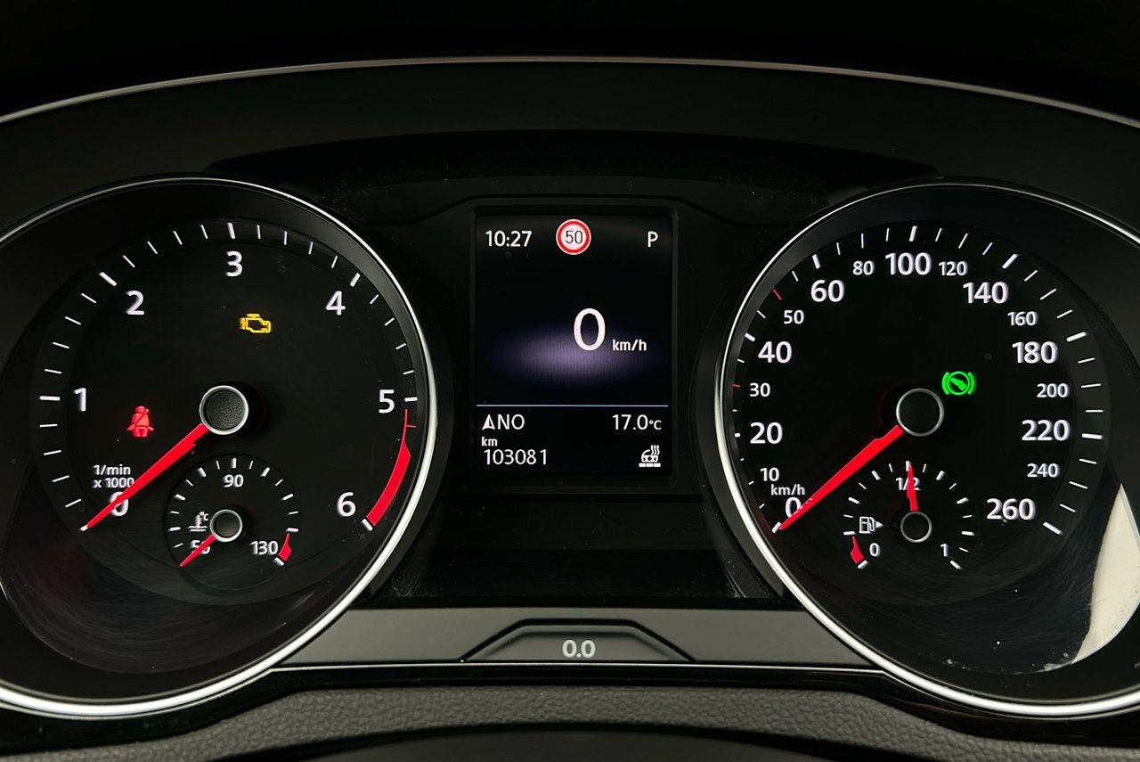 Volkswagen Passat 2023, bild 7/10